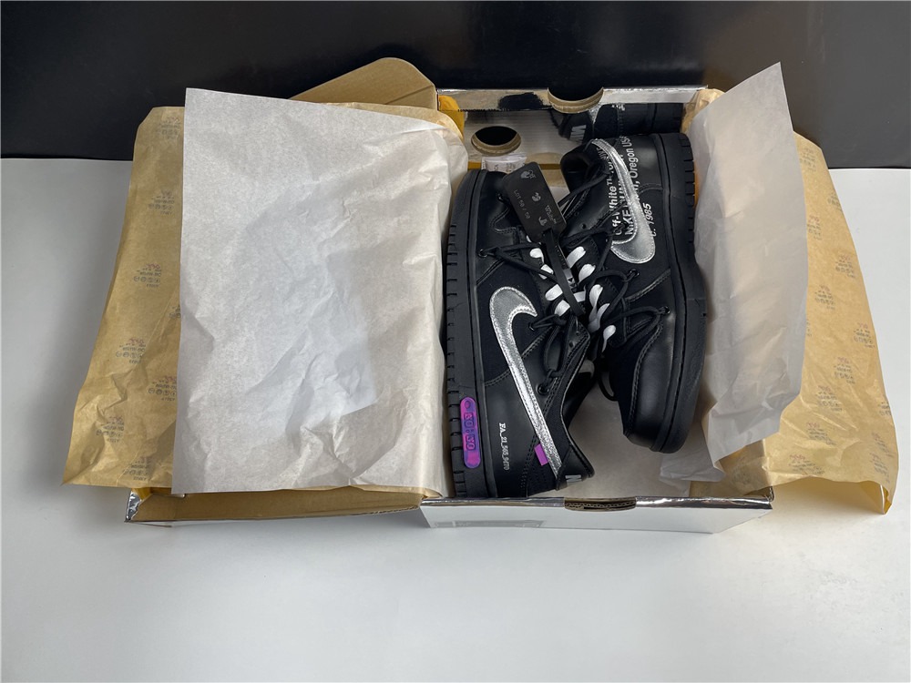 Off-White x Nike Dunk Low DM1602-001